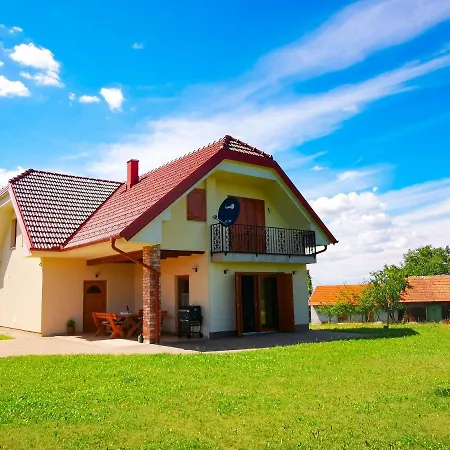 Holiday home Lindika *