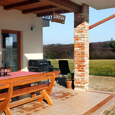 בית נופש Lindika לנדבה