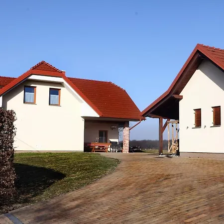Lindika Holiday home *