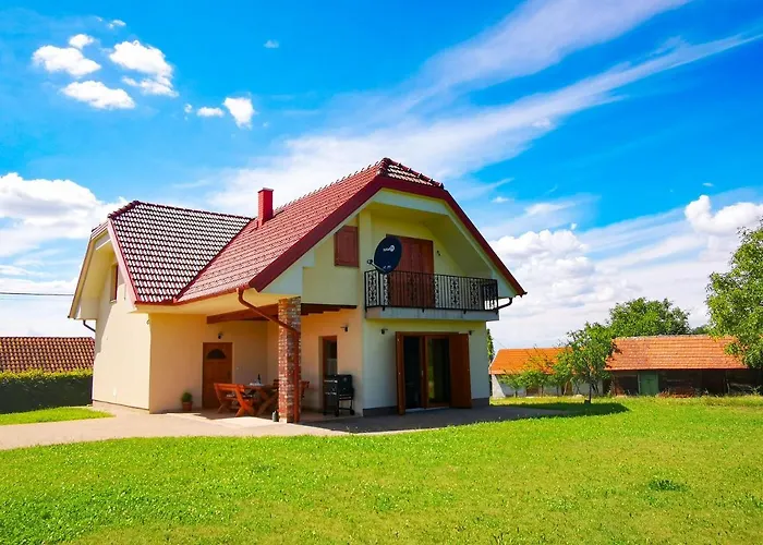 בית נופש Lindika *