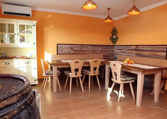 בית נופש Lindika לנדבה